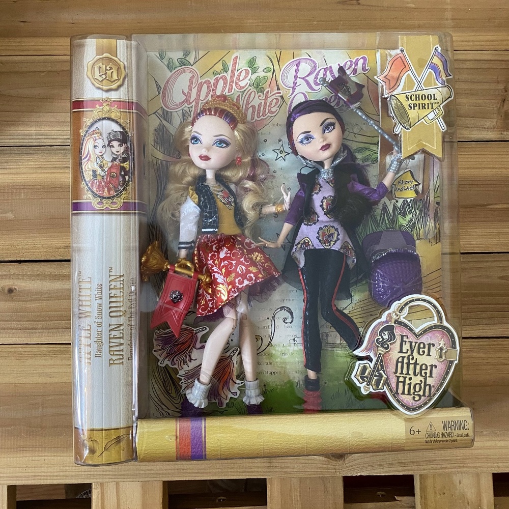Ever After High Apple White & Raven Queen School Spirit Dolls